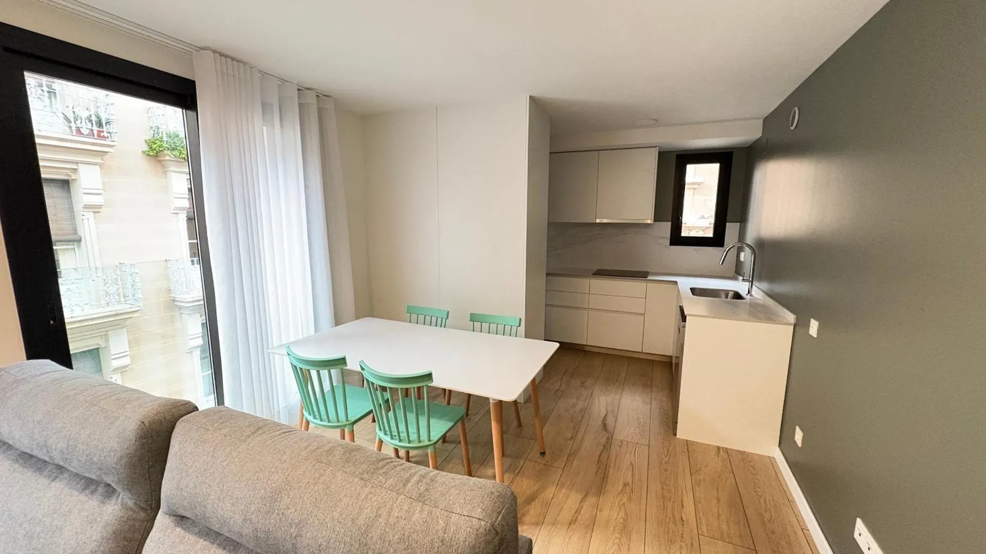 Reusia Apartaments 0*, Reus
